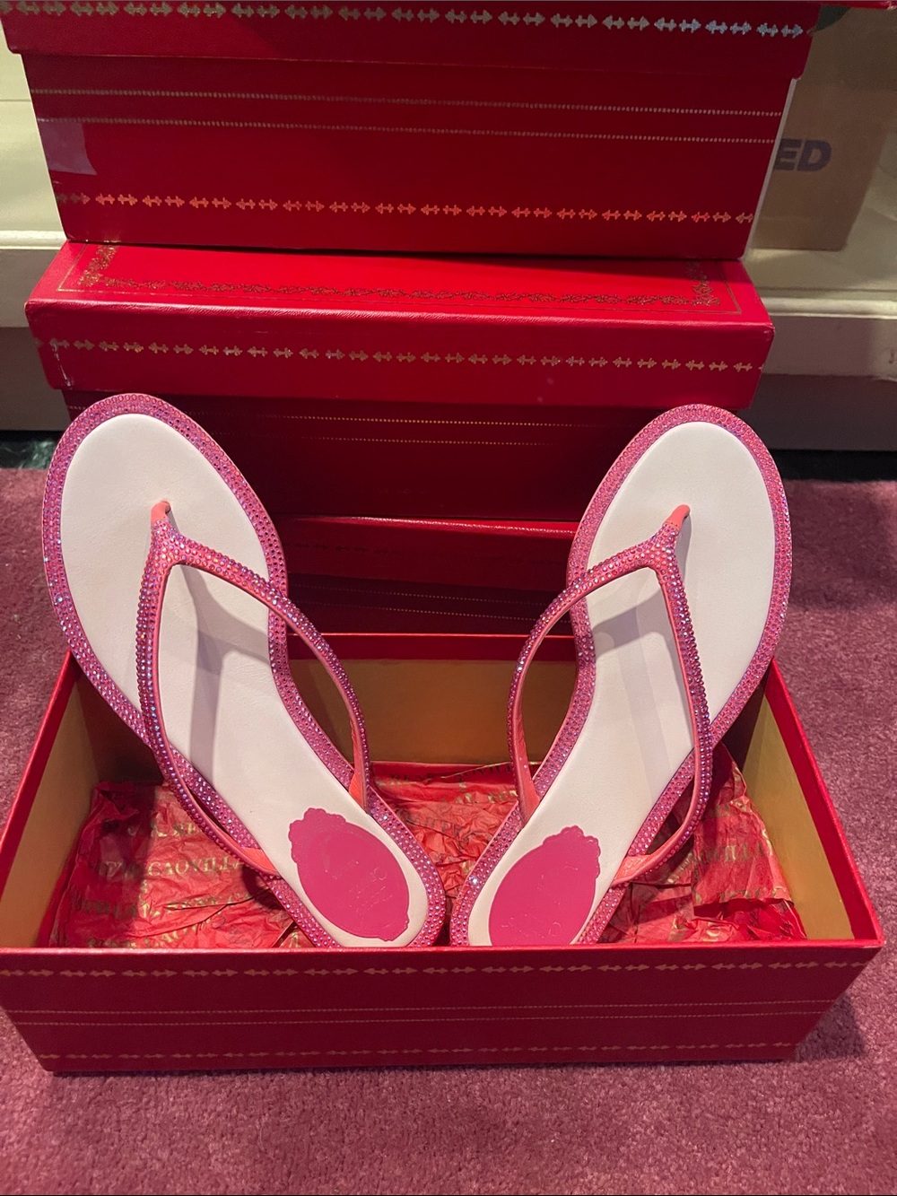 RENE CAOVILLA RED STRAWBERRY SATIN HYACINTH SHIMMERING ROSE THONG SANDALS 🌸
